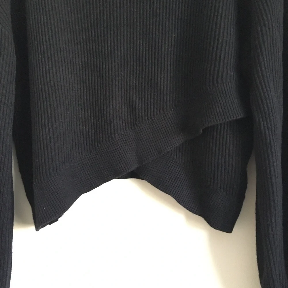 lululemon | black knit crop sweater, so comfy! - Picture 2 of 12